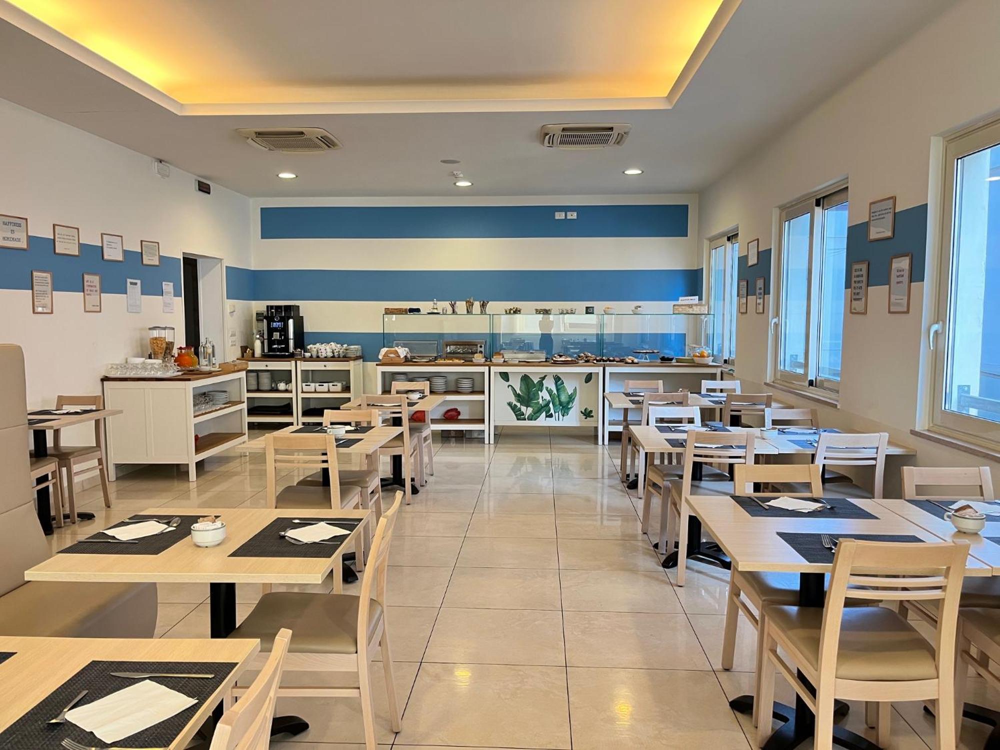 Hotel Berenice Rimini Extérieur photo