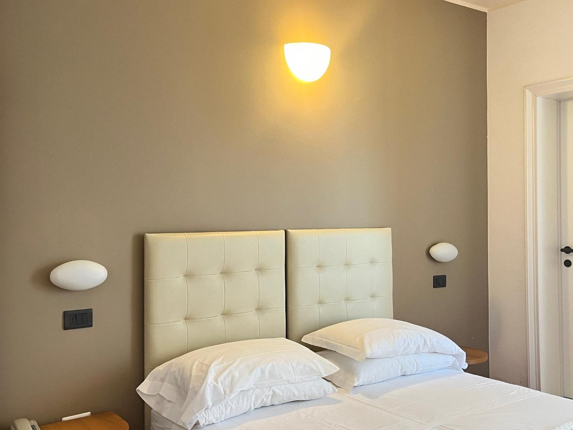 Hotel Berenice Rimini Extérieur photo