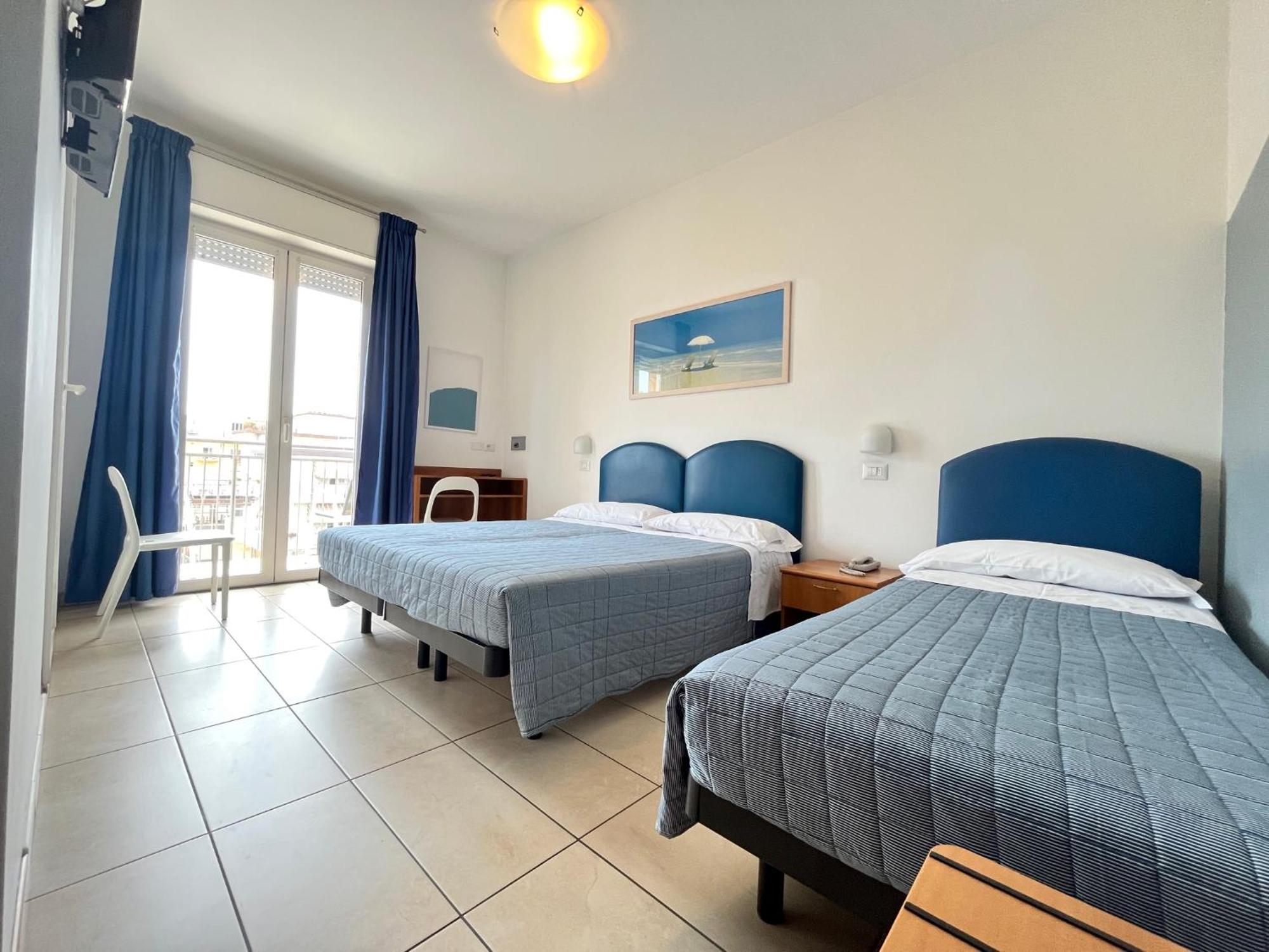 Hotel Berenice Rimini Extérieur photo