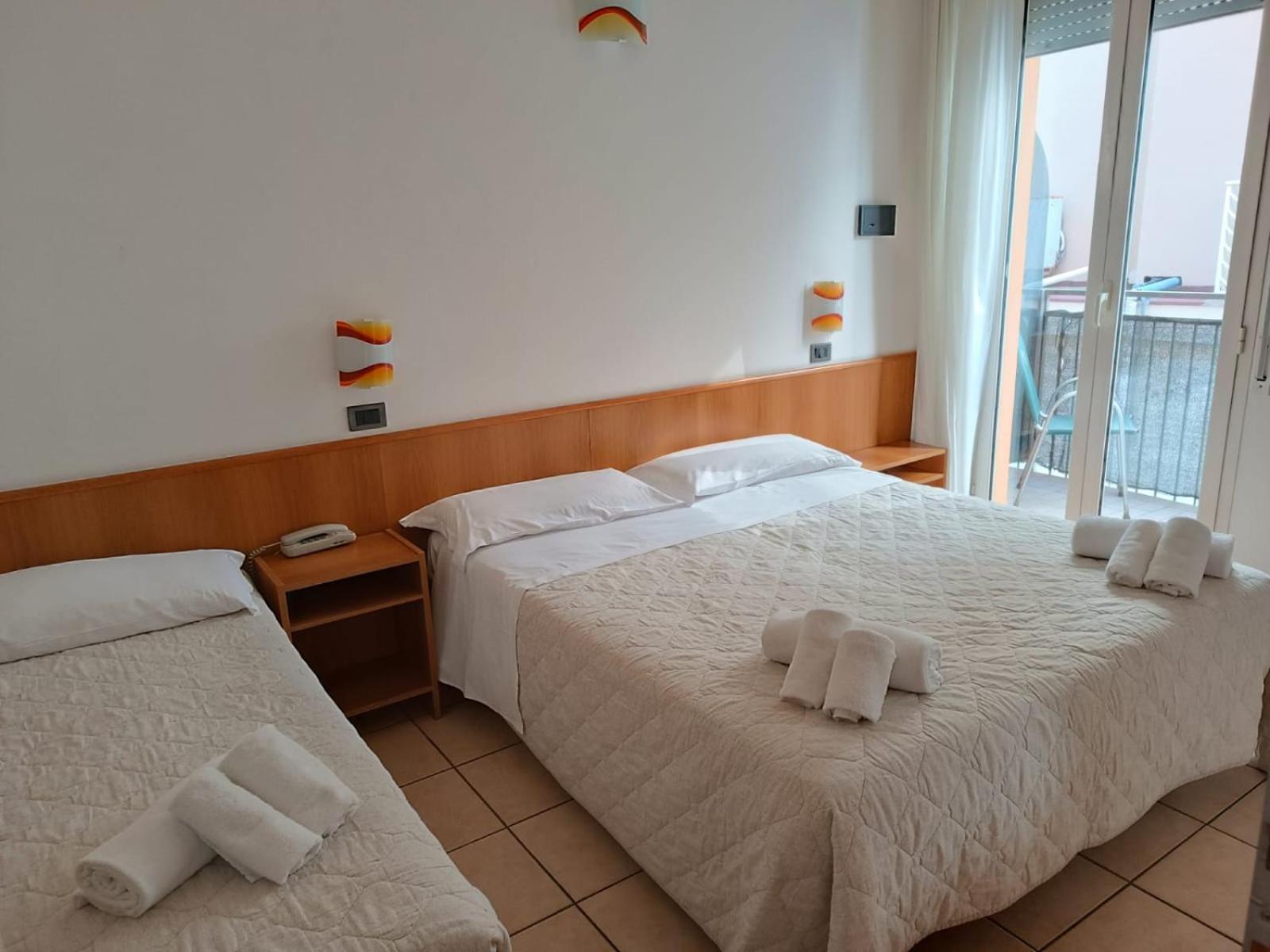 Hotel Berenice Rimini Extérieur photo