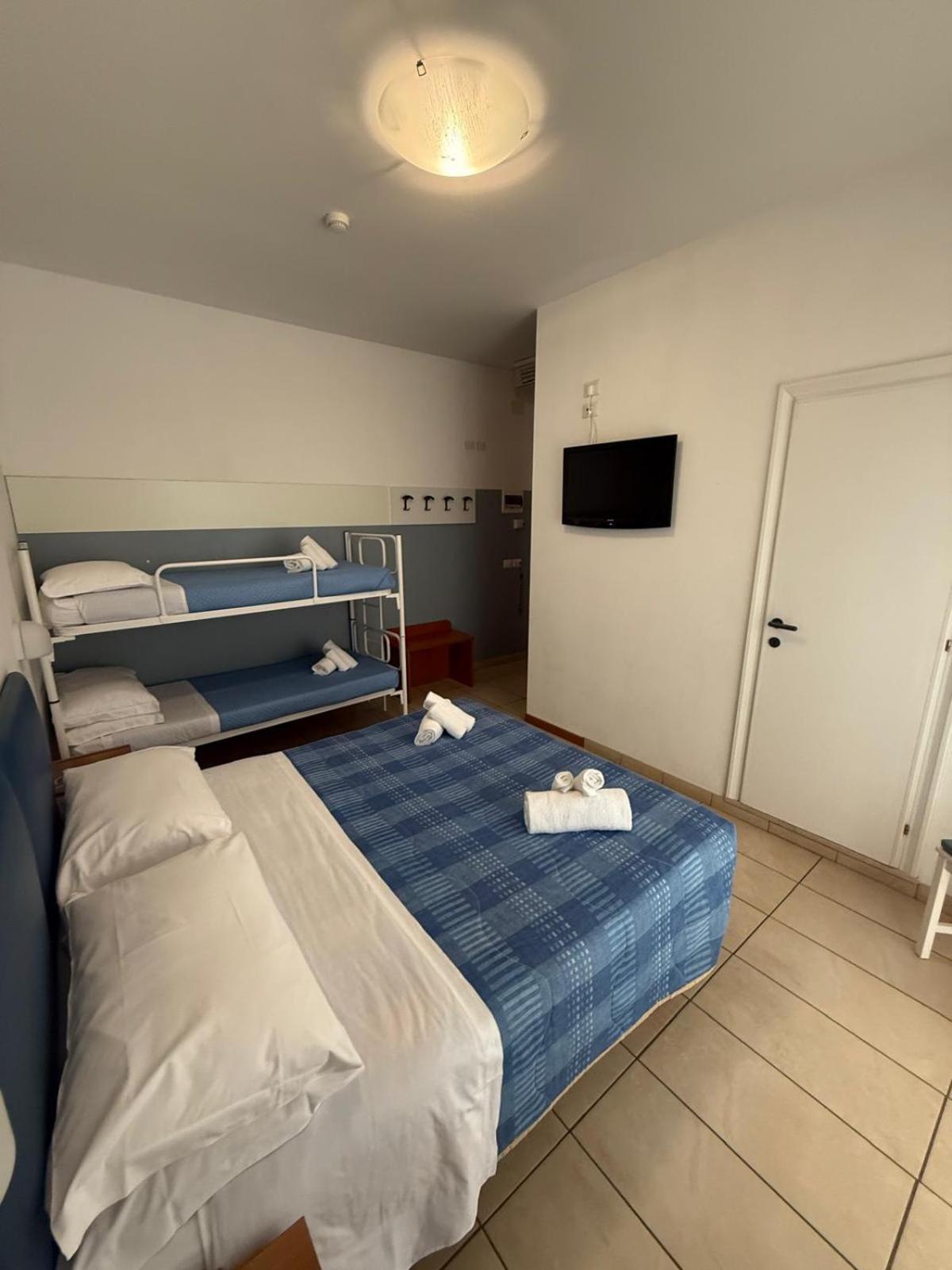 Hotel Berenice Rimini Extérieur photo