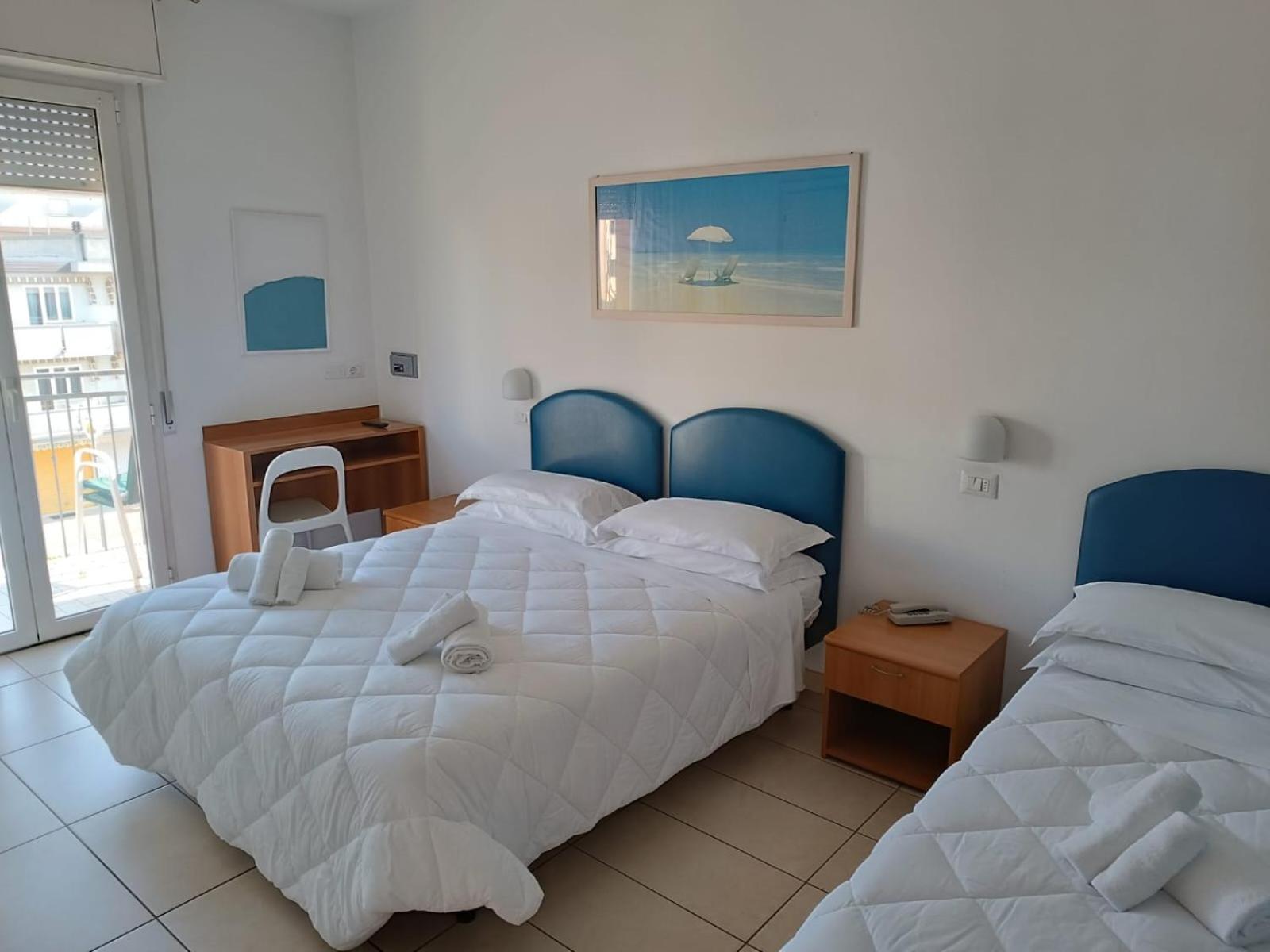 Hotel Berenice Rimini Extérieur photo