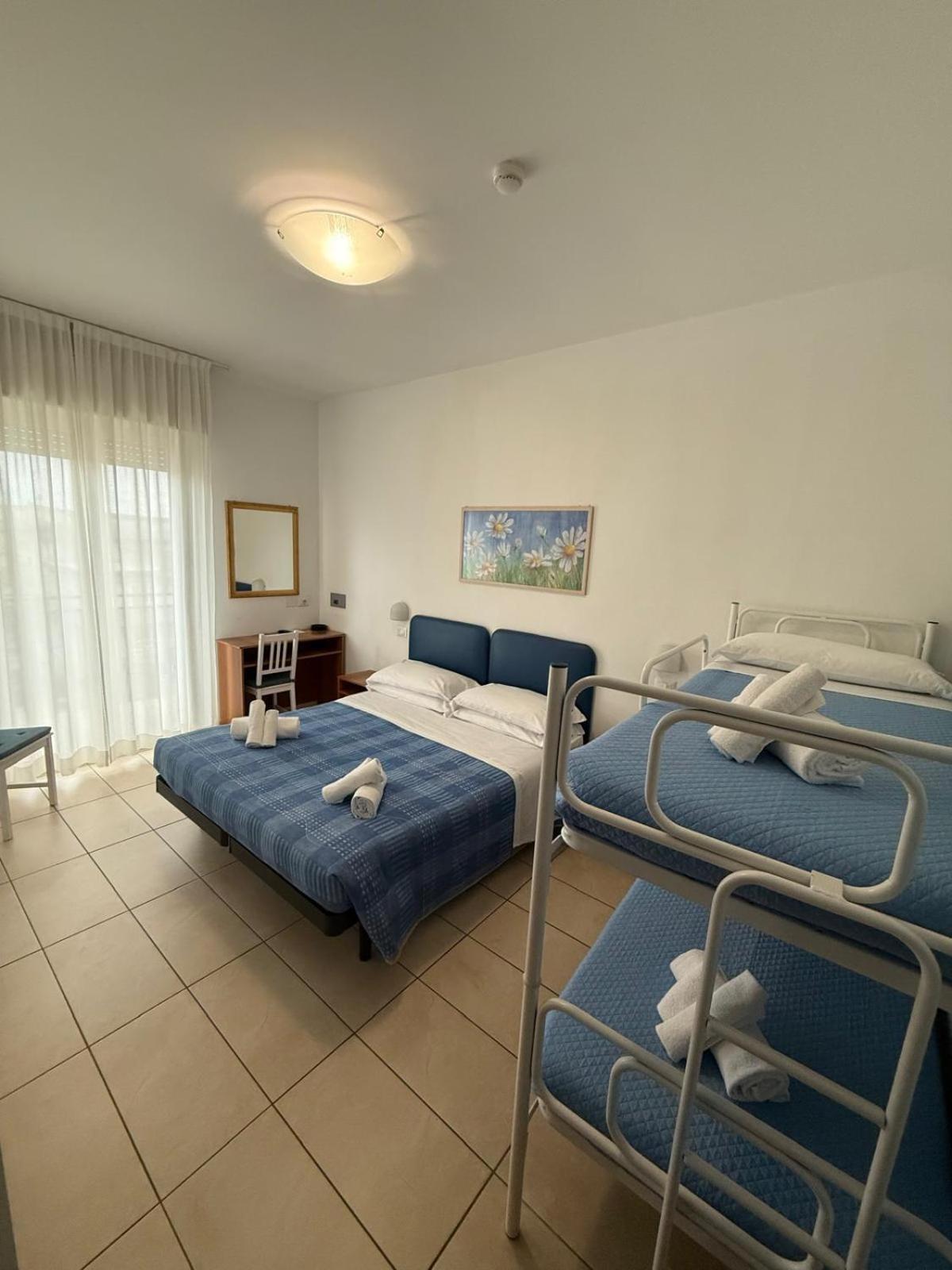 Hotel Berenice Rimini Extérieur photo